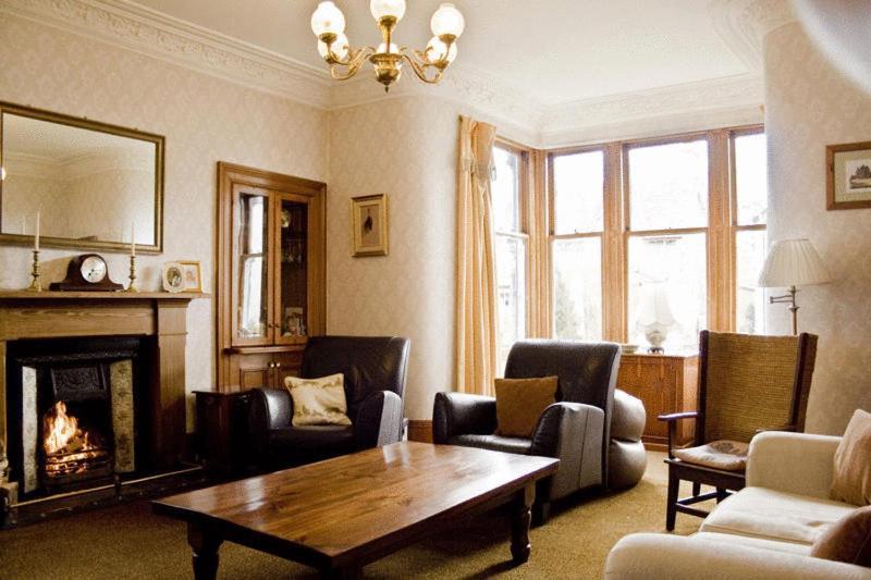 Grantown-on-Spey杜娜兰宾馆住宿加早餐旅馆 外观 照片
