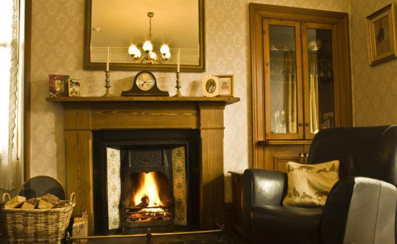 Grantown-on-Spey杜娜兰宾馆住宿加早餐旅馆 外观 照片